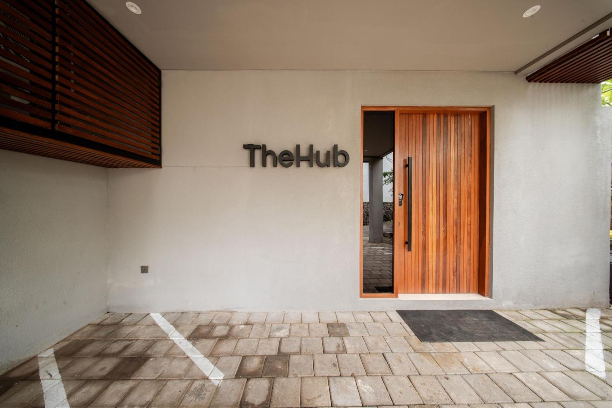 Thehub Pererenan Coworking, Pool And Rooftop Canggu Exteriér fotografie